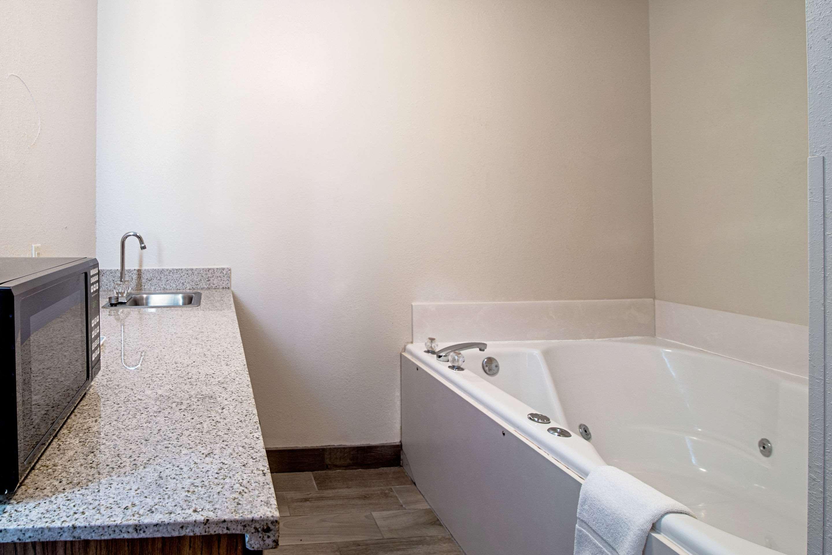 Quality Inn Huron Dış mekan fotoğraf