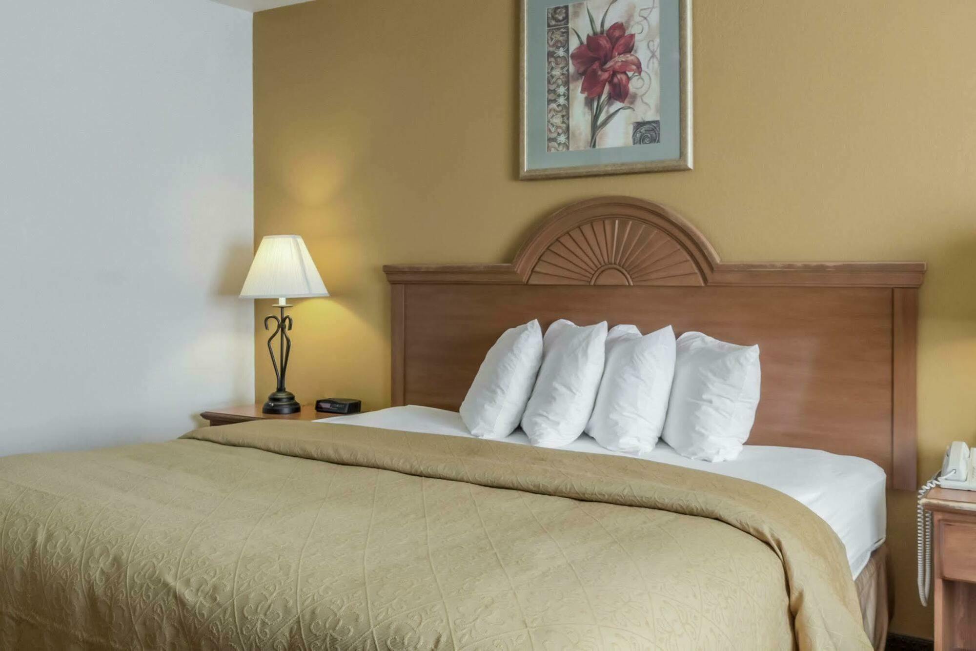 Quality Inn Huron Dış mekan fotoğraf